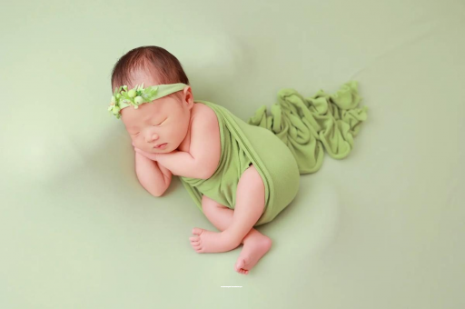 包头宝宝拍嗝吐奶 包头宝宝拍嗝吐奶